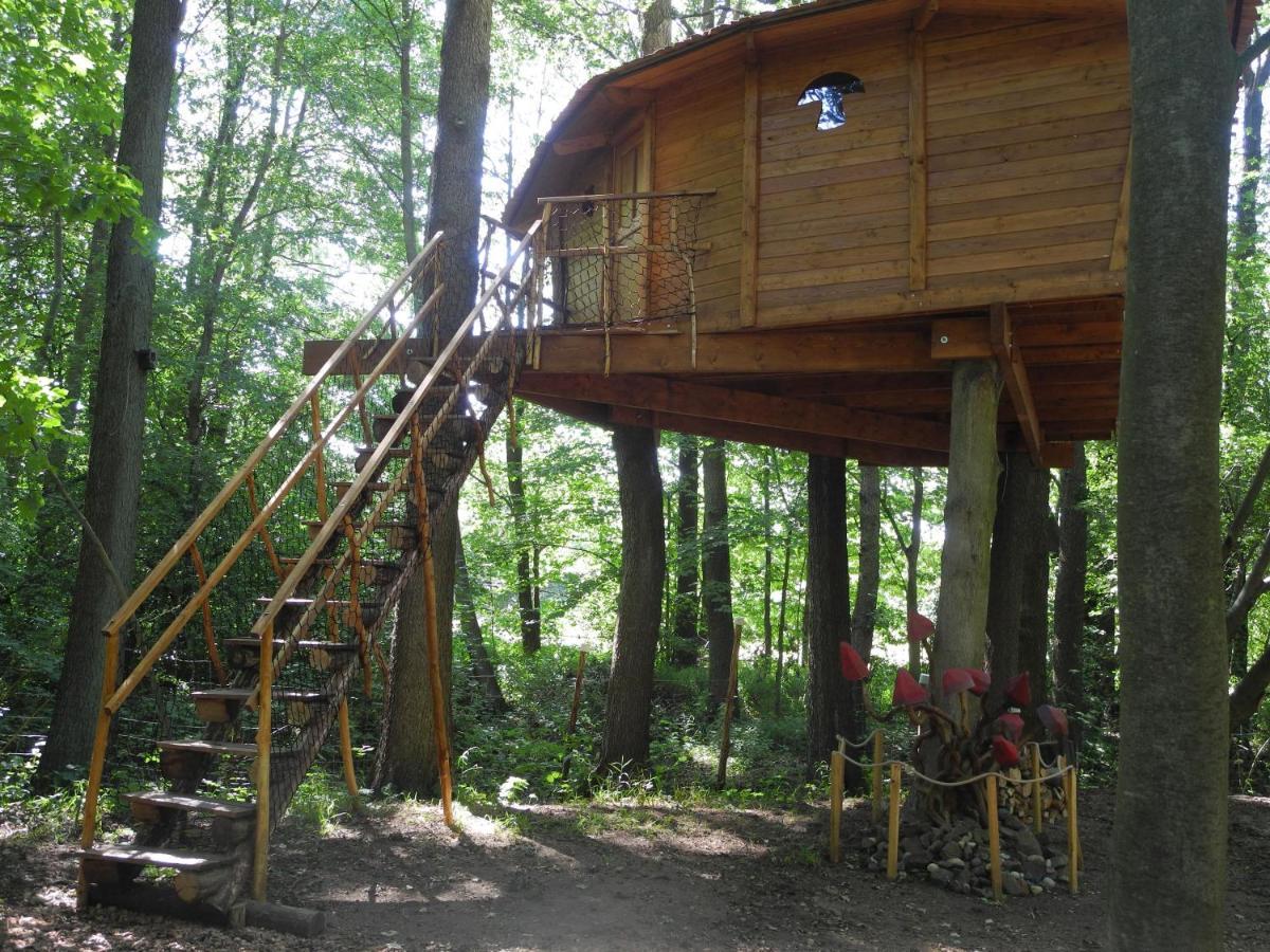 Treehouse V Brdech Villa Bohutín Exteriör bild