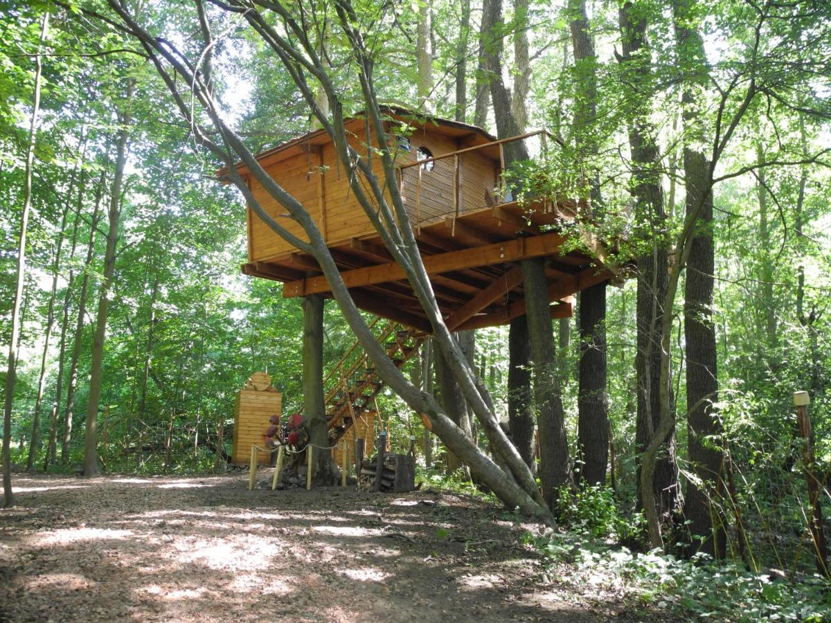 Treehouse V Brdech Villa Bohutín Exteriör bild