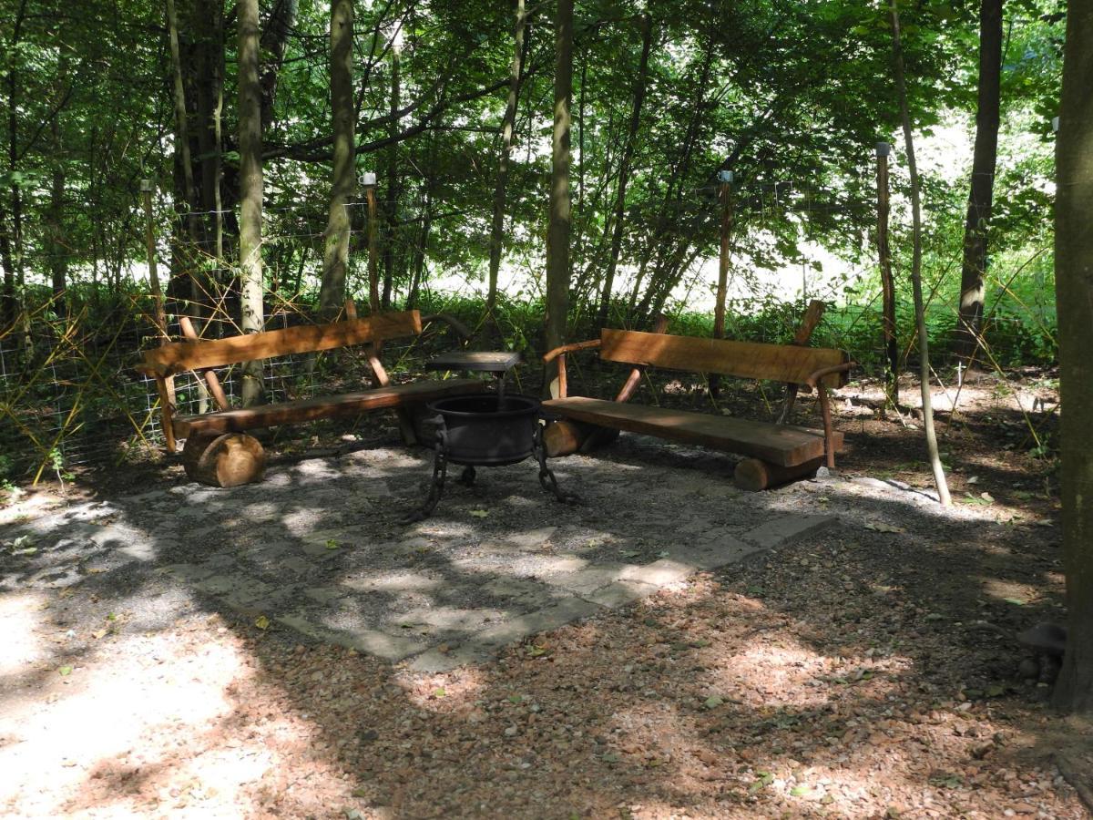 Treehouse V Brdech Villa Bohutín Exteriör bild