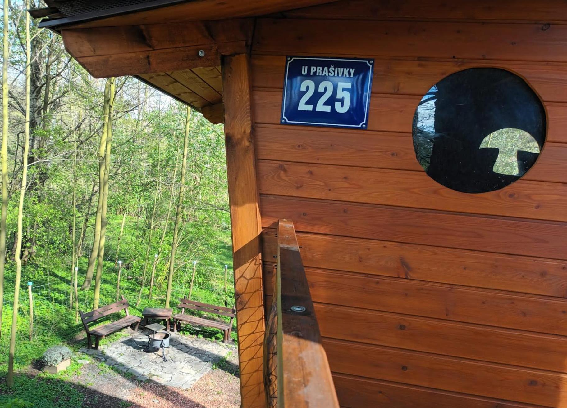 Treehouse V Brdech Villa Bohutín Exteriör bild